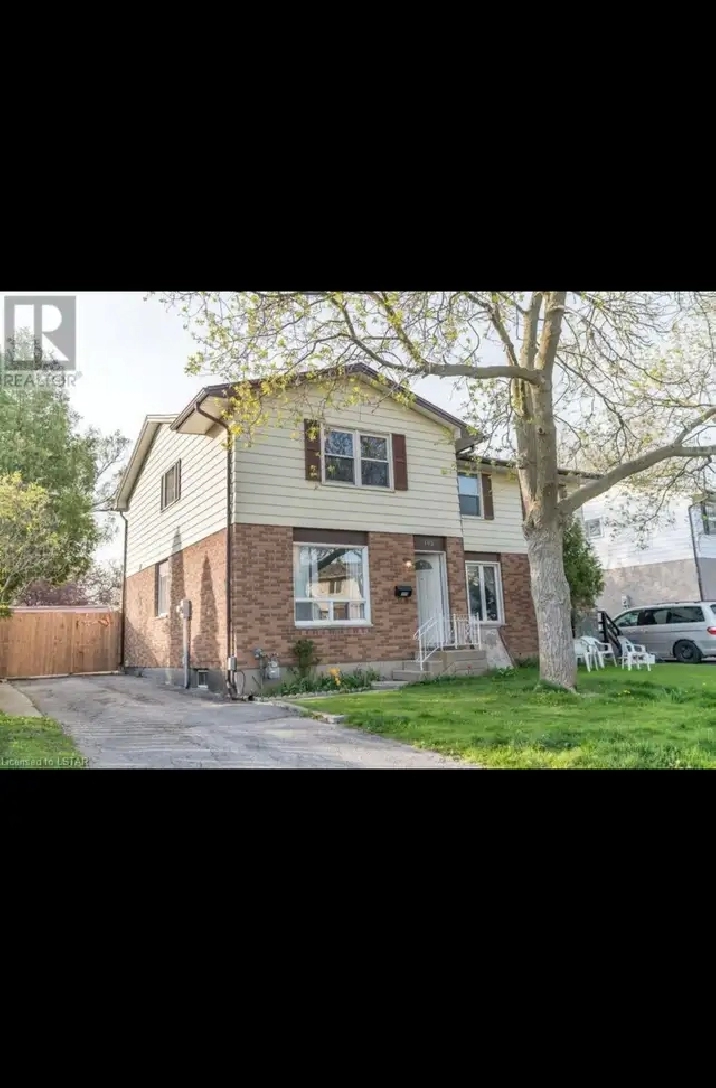 Beautiful 2 storey home for rent