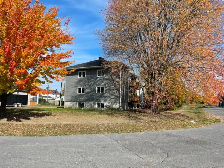2 Bedroom unit Iroquois, South Dundas