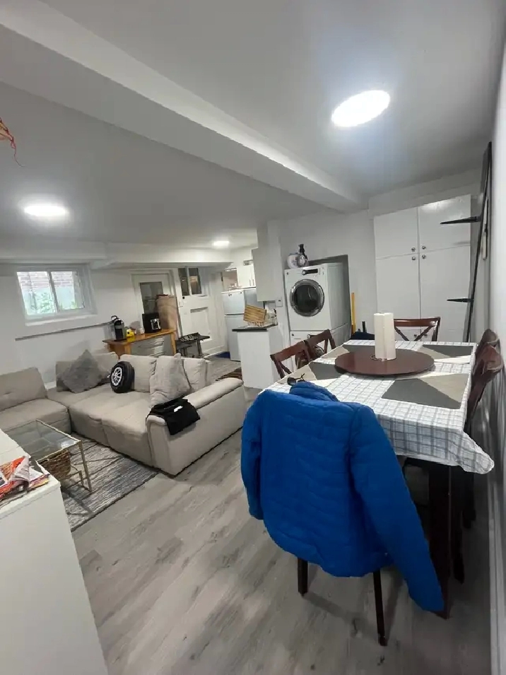 Beau logement rénové, 1 ch , metro Monk , 1 er juillet, 4 électr