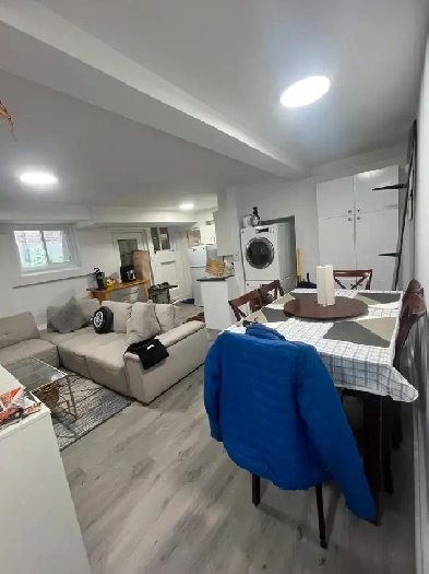 Beau logement rénové, 1 ch , metro Monk , 1 er juillet, 4 électr
