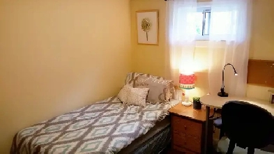 Eglinton & Birchmount ( private room)