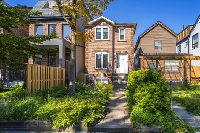 VERY BRIGHT 3BR TOP FLOOR JUST STEPS TO SUBWAY W/ DECK!