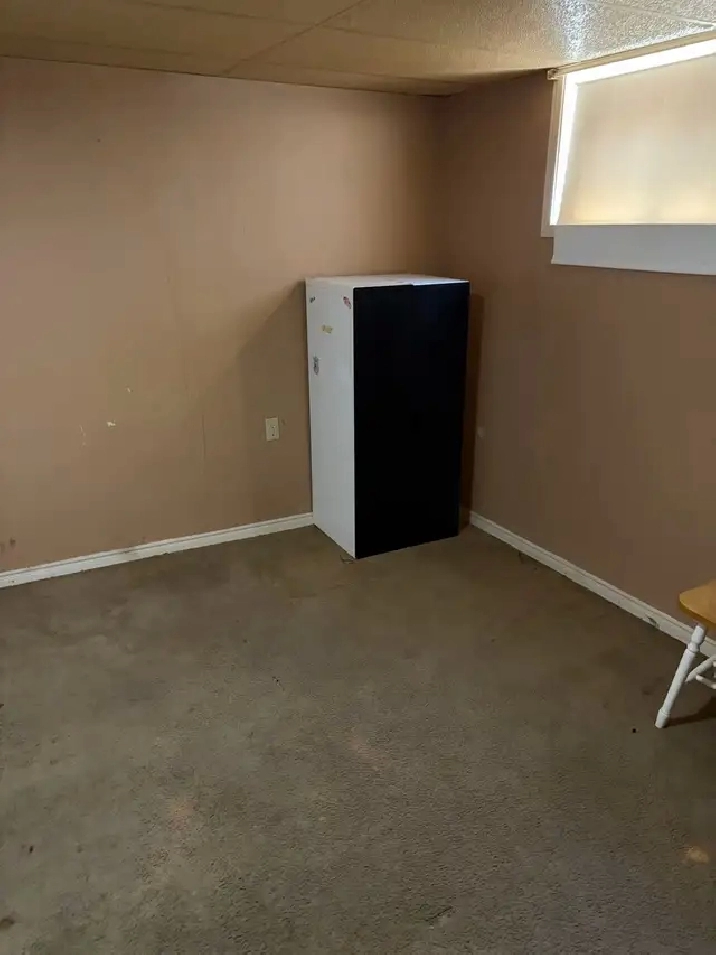 Private Room Available in Oshawa – $800/Month (Utilities Shared)