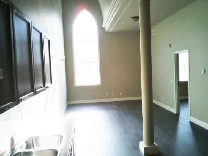 Stunning 1- Bedroom Apartment offered at HUGE DISCOUNT Woodstock