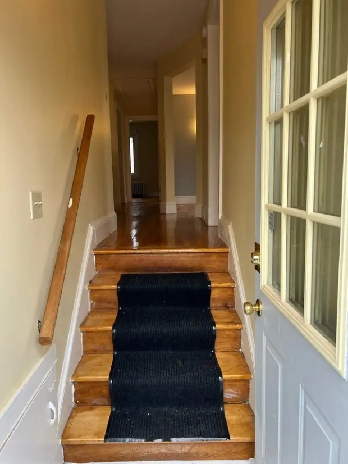 3 bedroom upper duplex