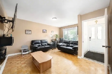 Grand 5 1/2 avec cour et garage
