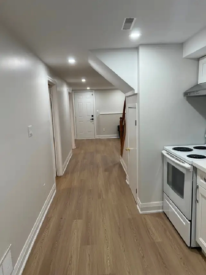2 Bed   1 Bath Basement Unit for Rent in Mississauga