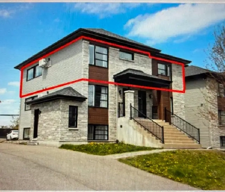 Moderne et spacieuse 5 1/2 style condo a Saint-Jerome