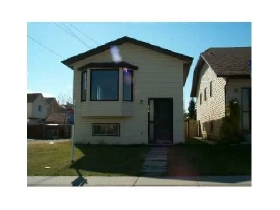 Falconridge whole single house 4 bedroom bilevel $2150/m UT