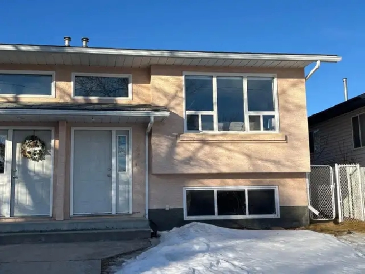 Furnished 3 bed (2 bath) 1/2 duplex for rent in Drayton Valley