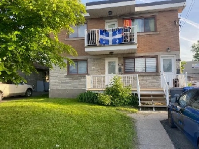 Grand logement 10-1/2 à louer dans le Vieux-Longueuil