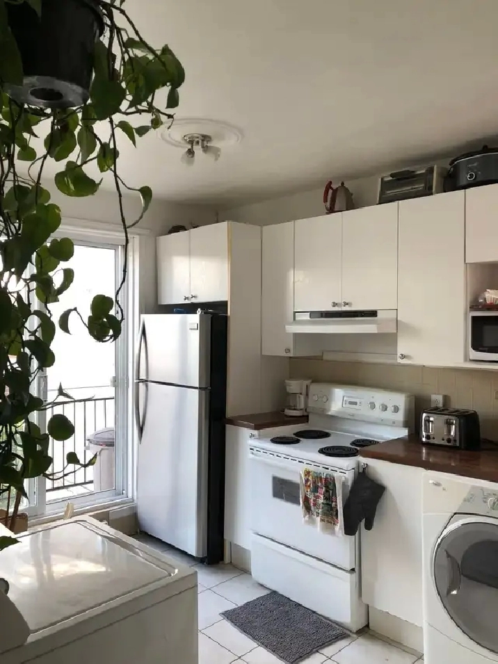 Lease transfer August 1st | Cession de Bail le 1 aout | metro ja