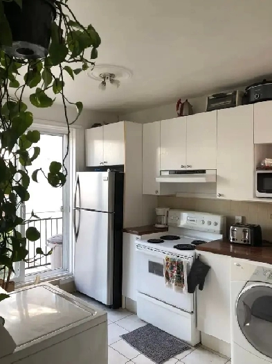 Lease transfer August 1st | Cession de Bail le 1 aout | metro ja