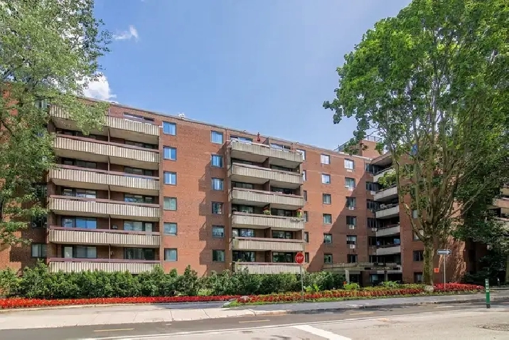 Short-Term Rental in Westmount (July 1 – October 31)