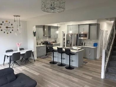 4 Bed   Bonus Room | 3 Full Baths | Double Garage | Secord, West