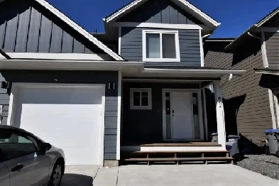 864 Palmer Pl-top floor