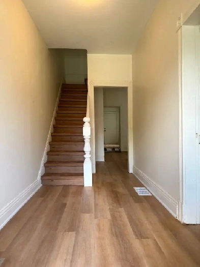 Spacious   Centrally Located 3 Bed Home Close To Everything!