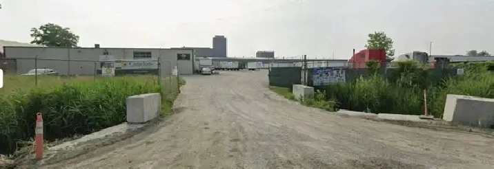 Truck & Trailer Parking Available in Windsor, ON