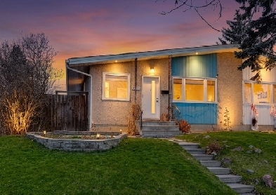 PRICE DROP! FRESHLY UPDATED 4 BED GREENVIEW HOME FOR SALE