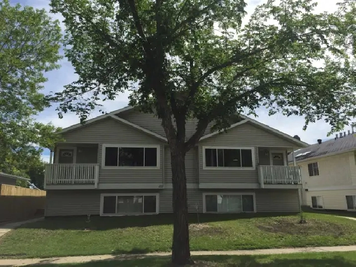 3 Bedroom 1 Bath 4-plex unit in Camrose