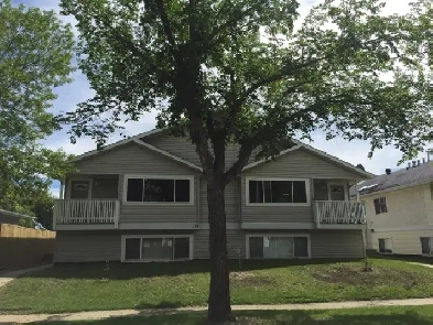 3 Bedroom 1 Bath 4-plex unit in Camrose