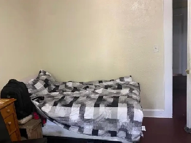 Shared Room for rent. Rent per month: 450$.