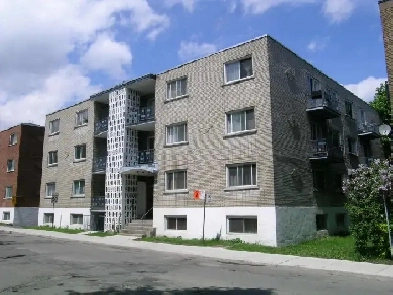 NDG (Loyola) - 3½ heating   hot water   parking included!