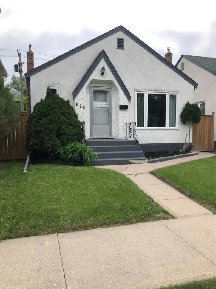 623 Garfield St N (Minto Area)