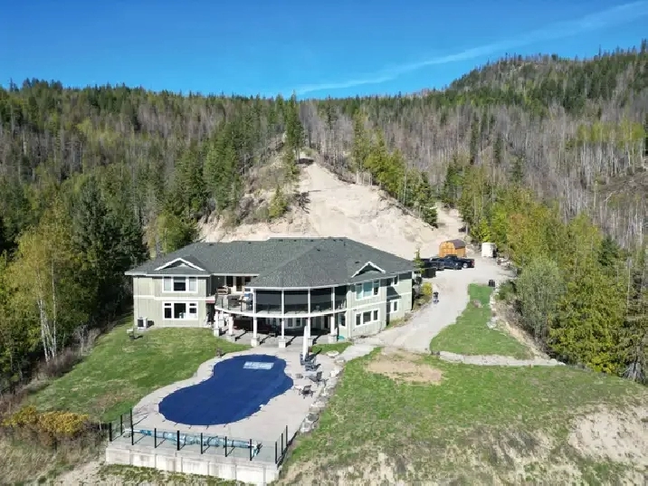 #26GH –11.76± Acres w/ Executive Home Overlooking Shuswap Lake