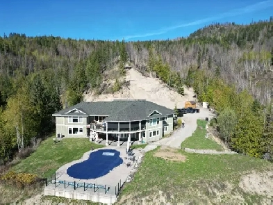 #26GH –11.76± Acres w/ Executive Home Overlooking Shuswap Lake