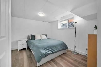 Clean 2 Bedroom Suite in Great Location