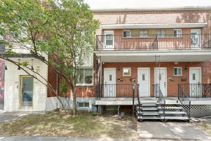 BEAU 3 1/2 RENOVE 3455 AVENUE D'ORLEANS, MONTREAL, QC 1350$