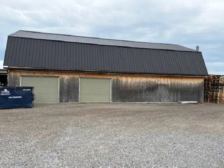Garage for Rent