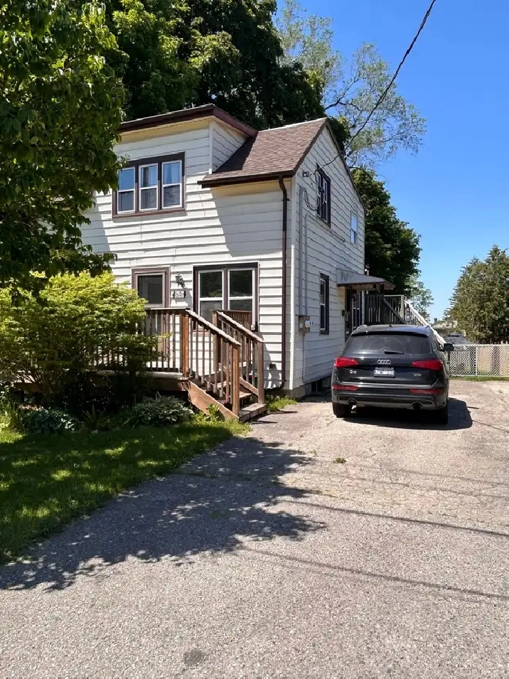 3 Bedroom 2 Bathroom For Rent