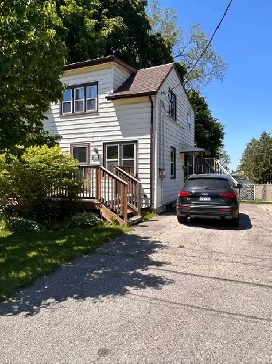 3 Bedroom 2 Bathroom For Rent