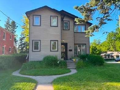 Spacious Main-Level Rental Near McMaster University