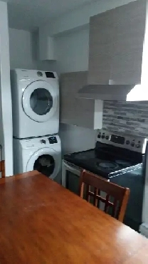 4-5 min du Metro Rosemont(UdM,UQAM...)Grande chambre,tout Inclus