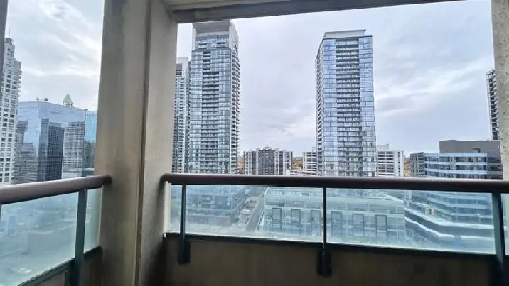 Best Deal! 2 Bd 2 Bath Condo with Free parking! July 1 move in!