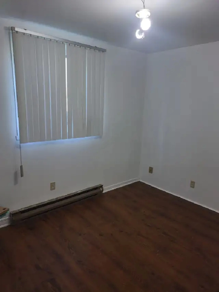 RIGAUD 4 1/2 SEMI BASEMENT VERY SPACIOUS 1300$ JULY 1ST.