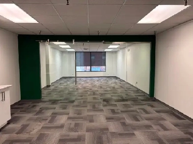 FOR LEASE • 801 SF • Downtown Edmonton Office Space