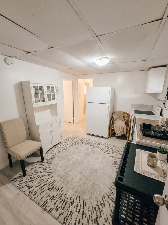 2 Bedroom Basement Apartment – All Inclusive – Scarborough