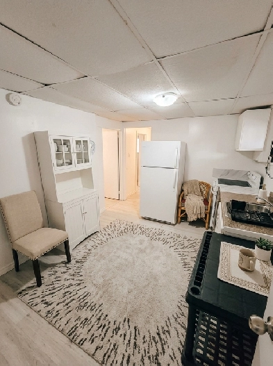 2 Bedroom Basement Apartment – All Inclusive – Scarborough