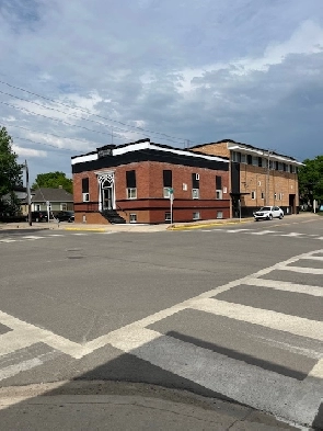 Weyburn downtown townhouse/wifi, power, heat, water included