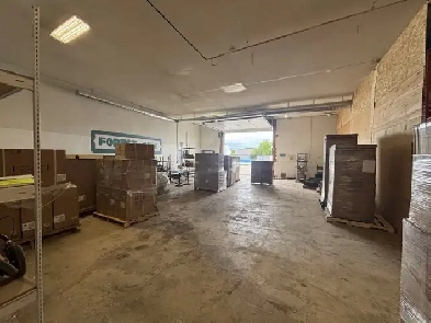 $1,250 - Utilities Included - Warehouse - Commercial Garage/Shop