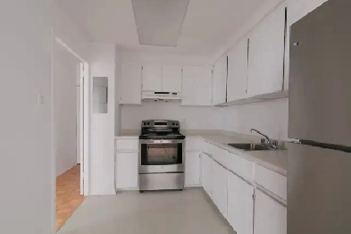 two bedroom apartment in Outremont - ID 4537