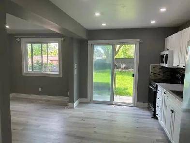 Recently Renovated 2 bedroom Apartment for Rent