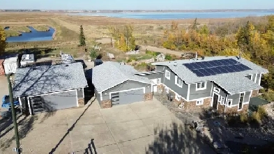 1.1 Acres, 1 1/2 minutes from the Edmonton City limits.