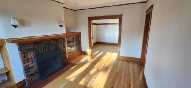 Spacious 6 ½ Upper Duplex Apartment for Rent ( NDG ) (Montreal)