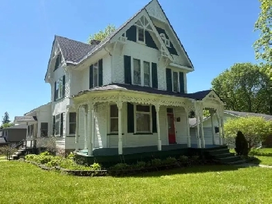1900's Victorian Home