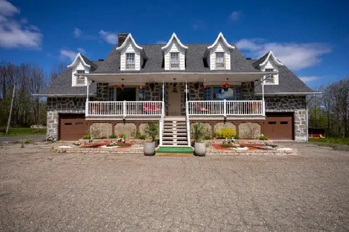Magnifique Ranch St-Apolinnaire 5 chambres, 3sdb et plus